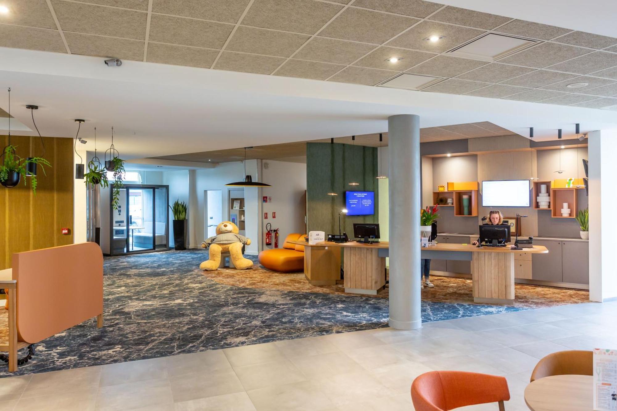 Novotel Bourges Extérieur photo